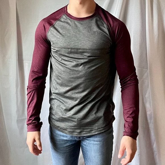 AE long-sleeve shirt, size S
